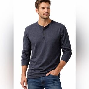 Croft & Barrow Men's Dark Blue Long Sleeve Shirt